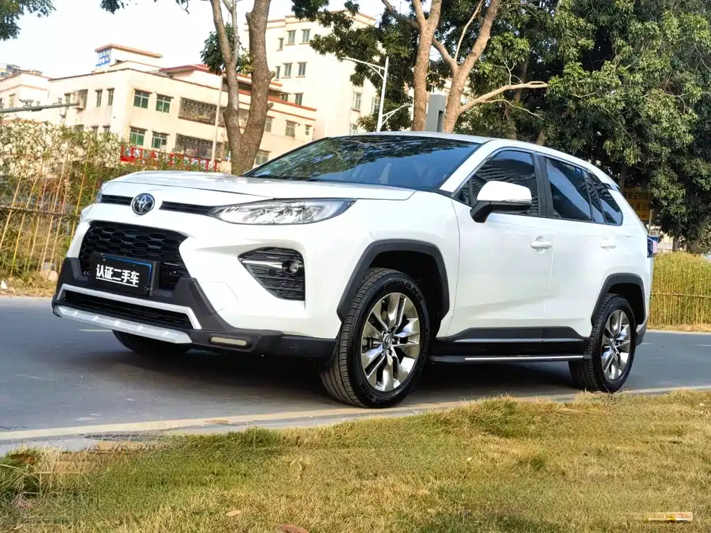 Toyota Wildlander 2021 — фото 1