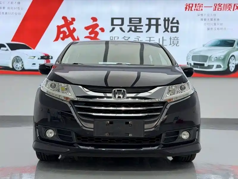 Honda Odyssey 2017 — фото 2