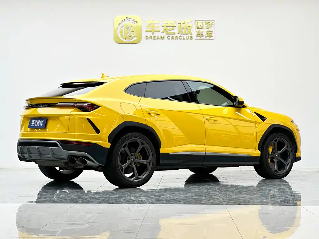 Lamborghini Urus 2023 — фото 4