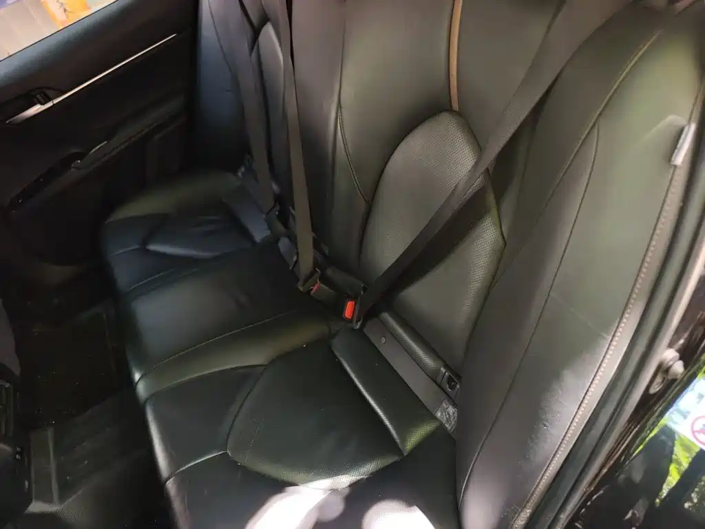 Toyota Camry 2018 — фото 15