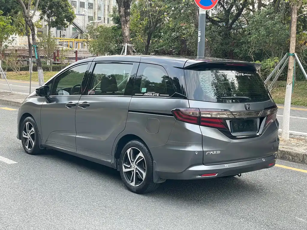 Honda Odyssey 2016 — фото 3