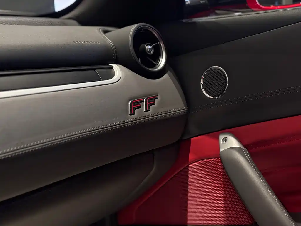 Ferrari FF 2014 — фото 13