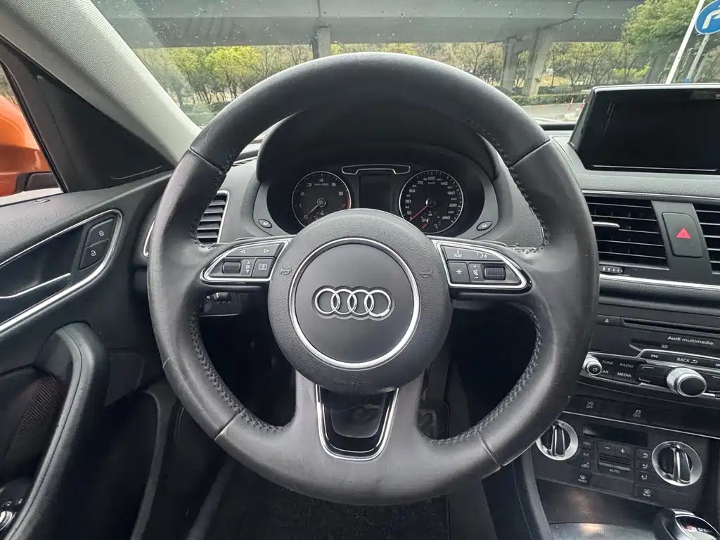 Audi Q3 2013 — фото 23