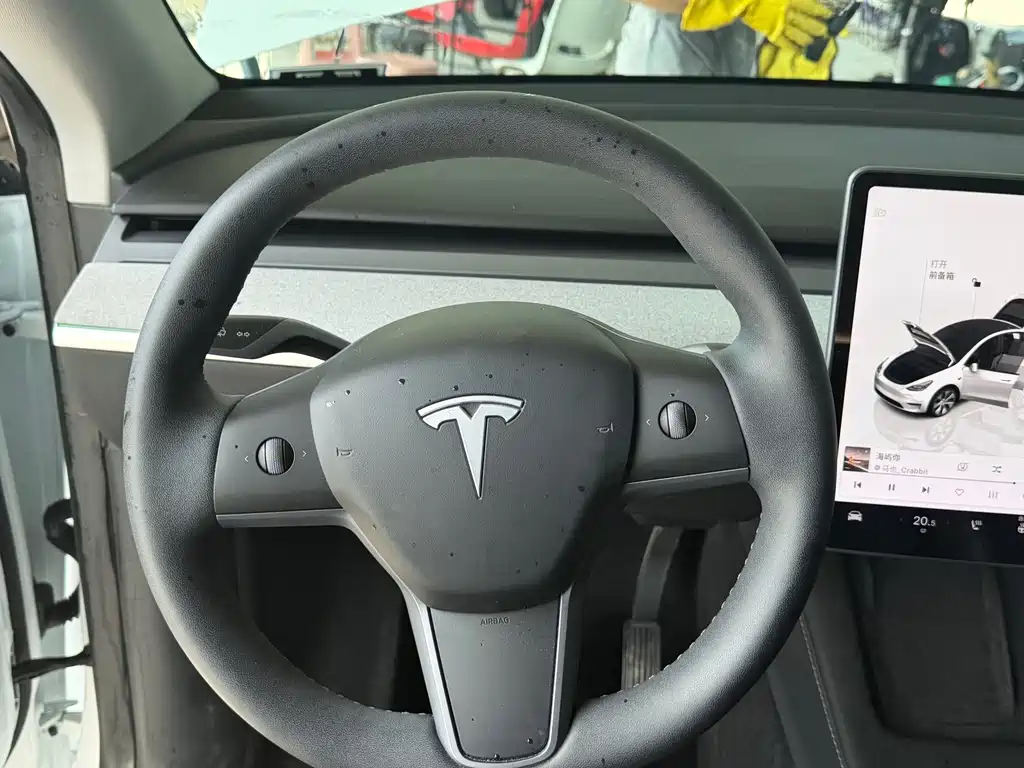 Tesla Model Y 2022 — фото 10