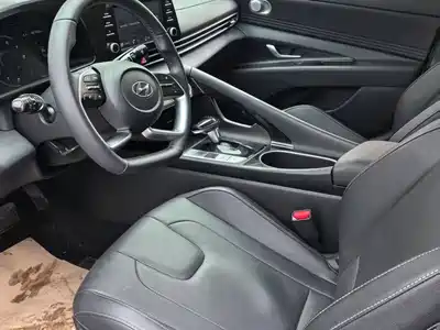 Hyundai Elantra 2023