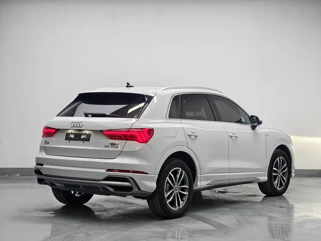 Audi Q3 2023 — фото 5