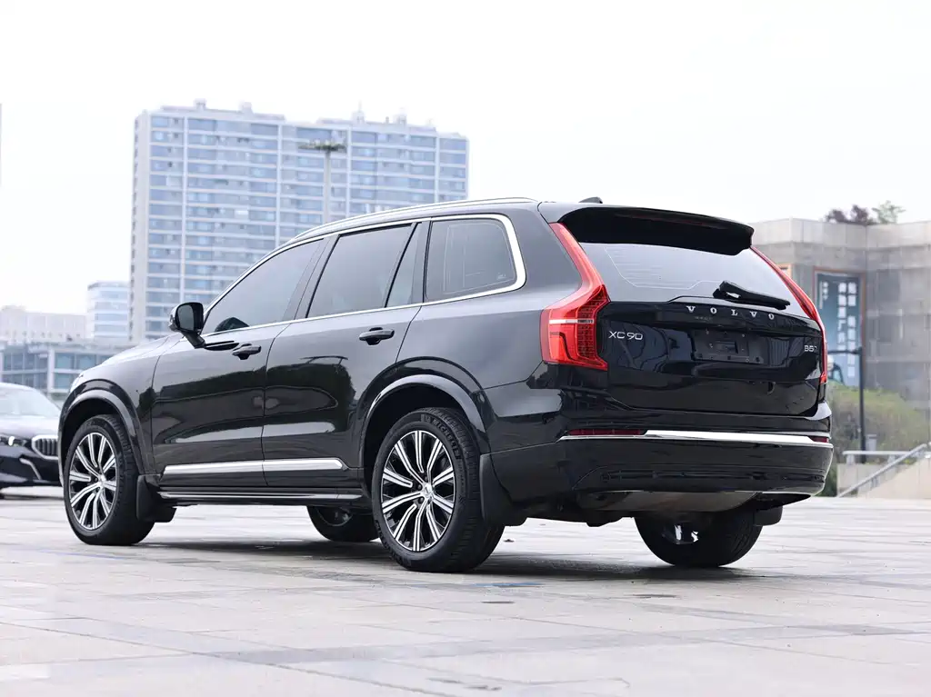 Volvo XC90 2023 — фото 6