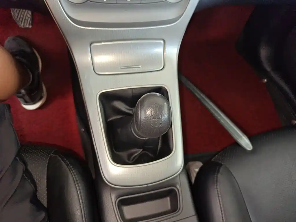 Nissan Sylphy 2015 — фото 14