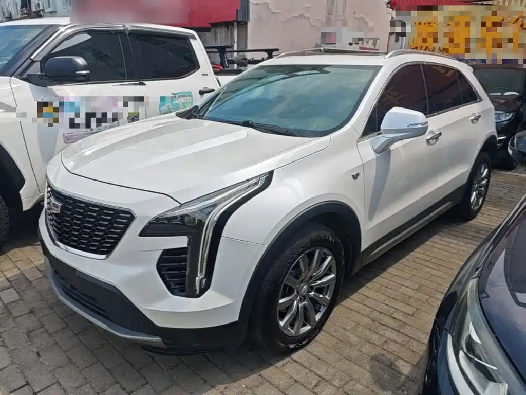 Cadillac XT4 2021 — фото 2