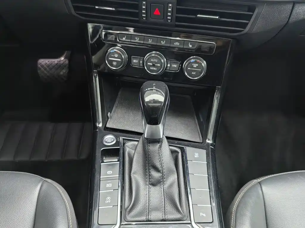 Volkswagen Passat 2019 — фото 13