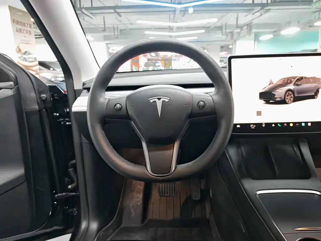 Tesla Model Y 2024 — фото 12