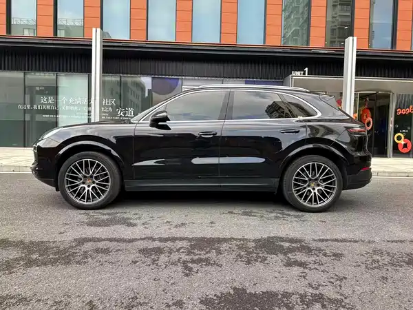 Porsche Cayenne 2022