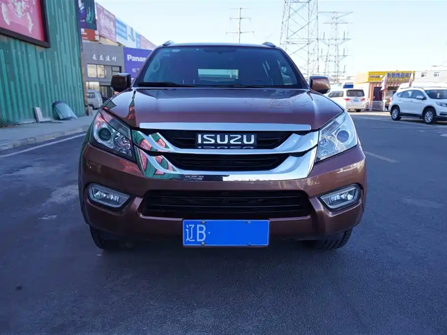 Isuzu MU-X 2017 — фото 2
