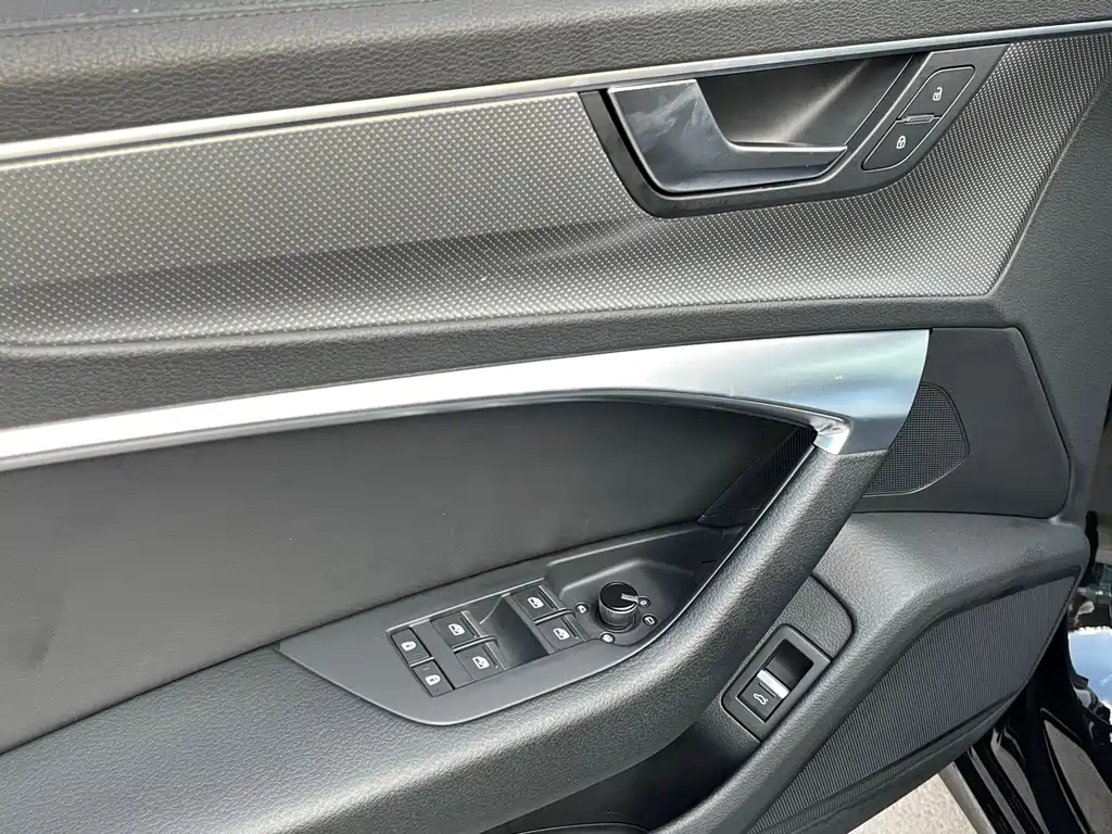Audi A6L 2020 — фото 31