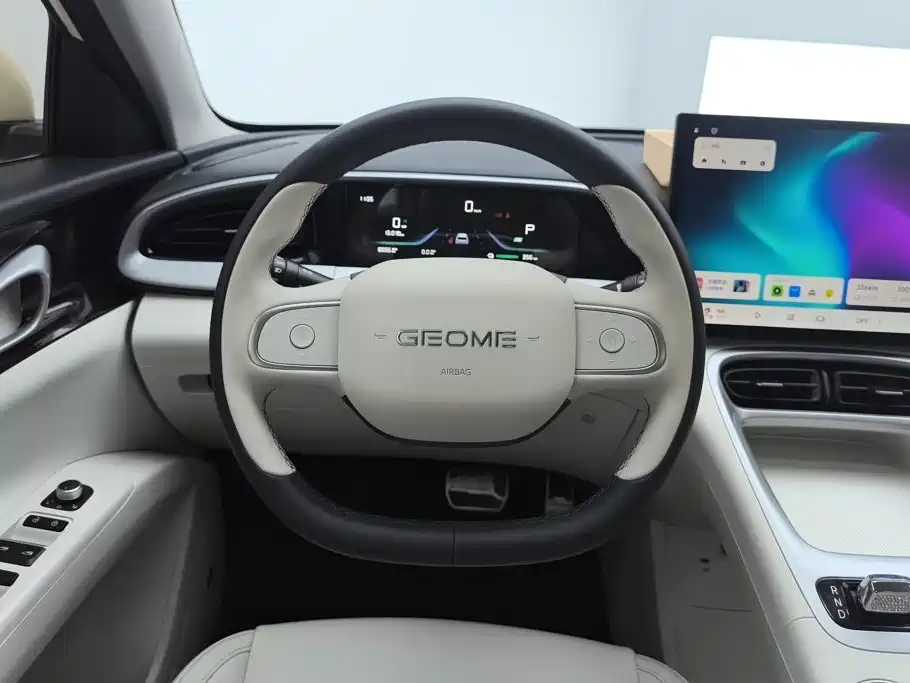 Geely Galaxy Starwish 2025 — фото 15