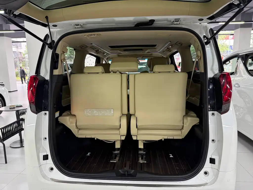 Toyota Alphard 2017 — фото 5