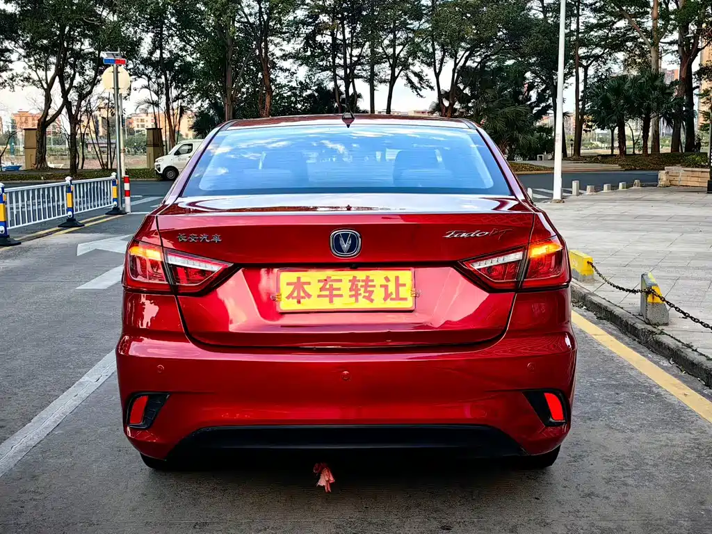 Changan Eado DT 2018 — фото 9