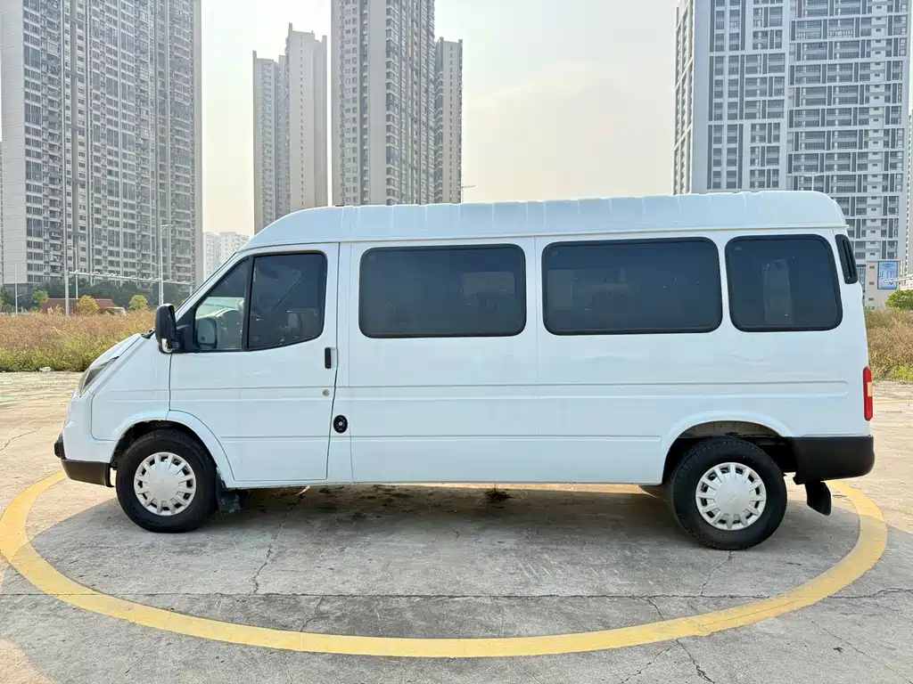 JMC Tesla 2019 — фото 8