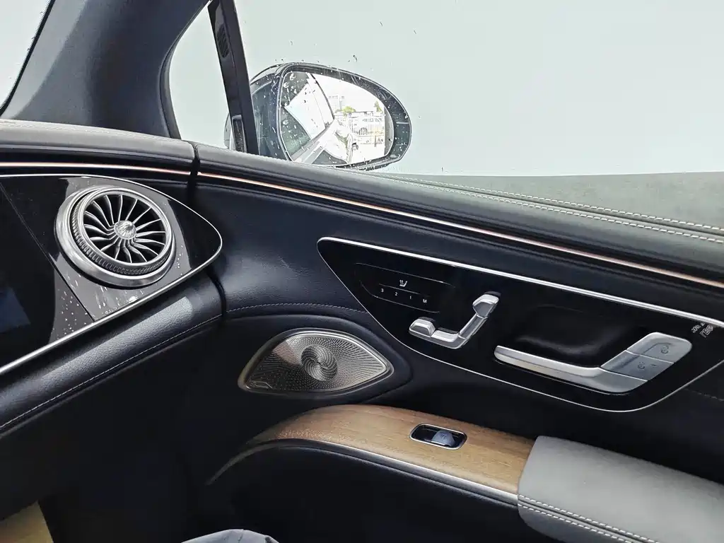 Mercedes-Benz EQS 2025 — фото 17