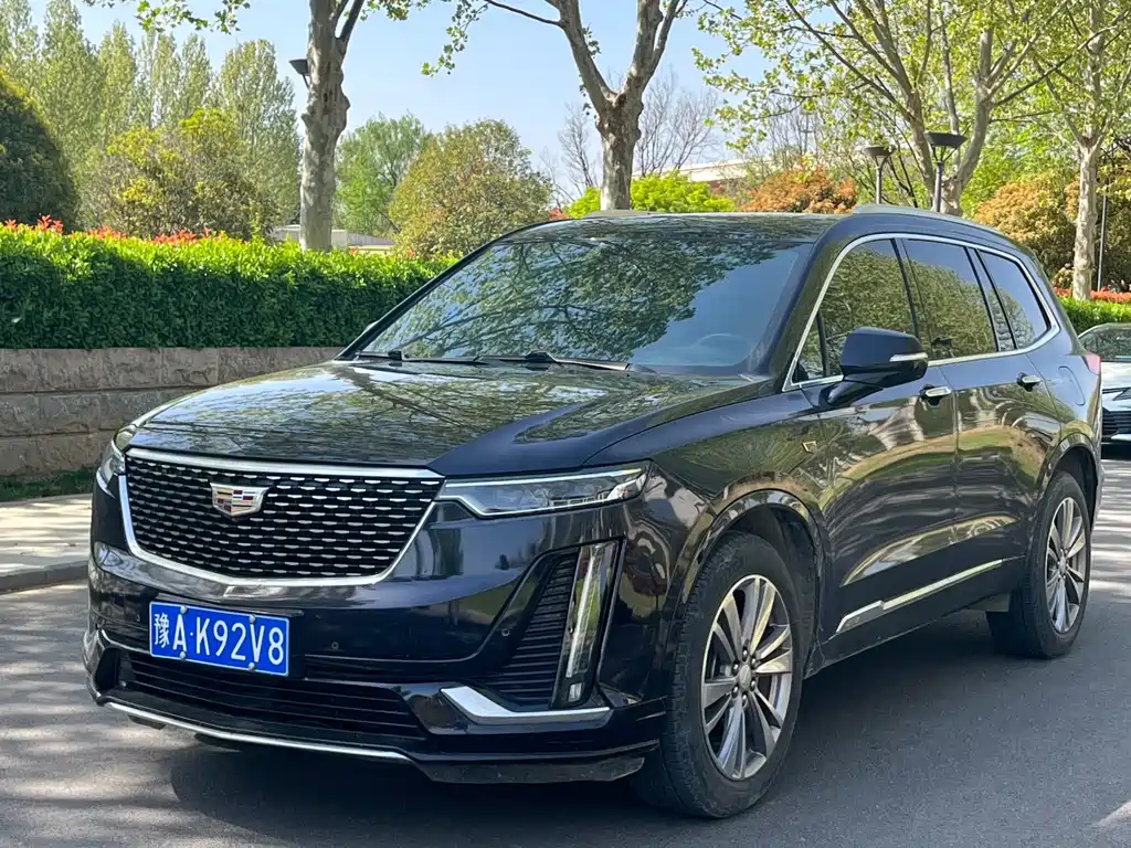 Cadillac XT6 2021 — фото 1