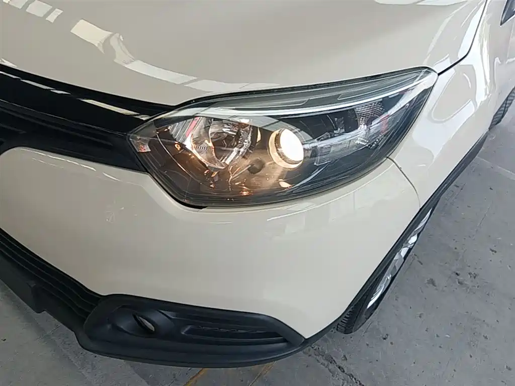 Renault Captur 2019 — фото 24
