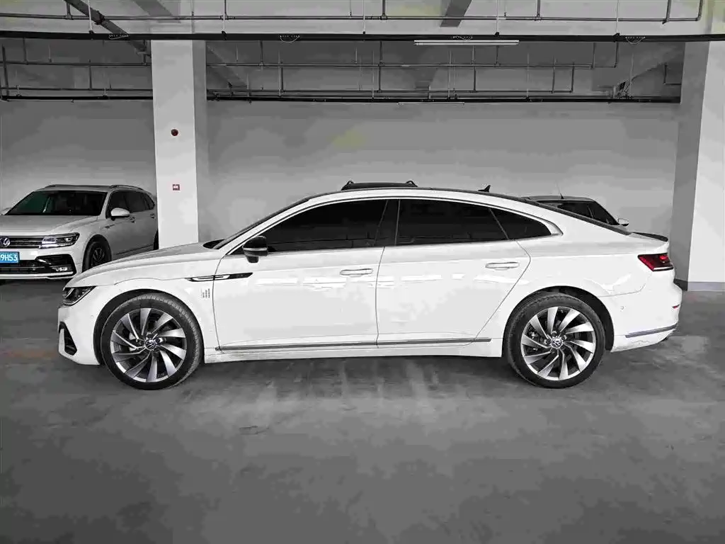 Volkswagen CC 2023 — фото 3