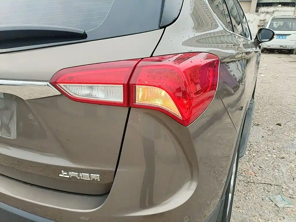 Buick Envision Plus 2018 — фото 19