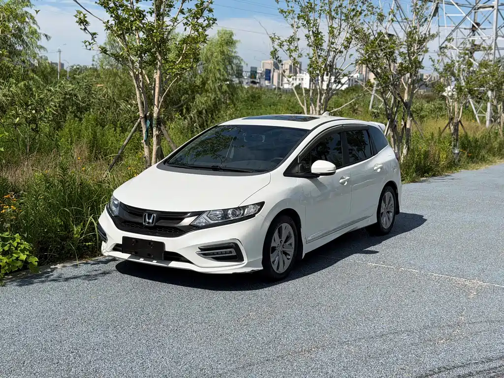 Honda Jade 2017 — фото 1