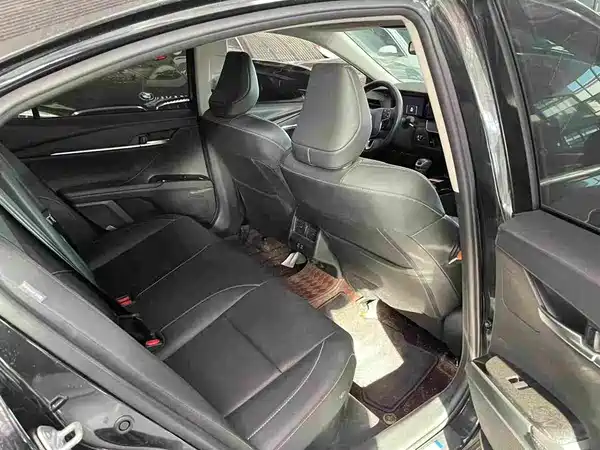 Toyota Camry 2025