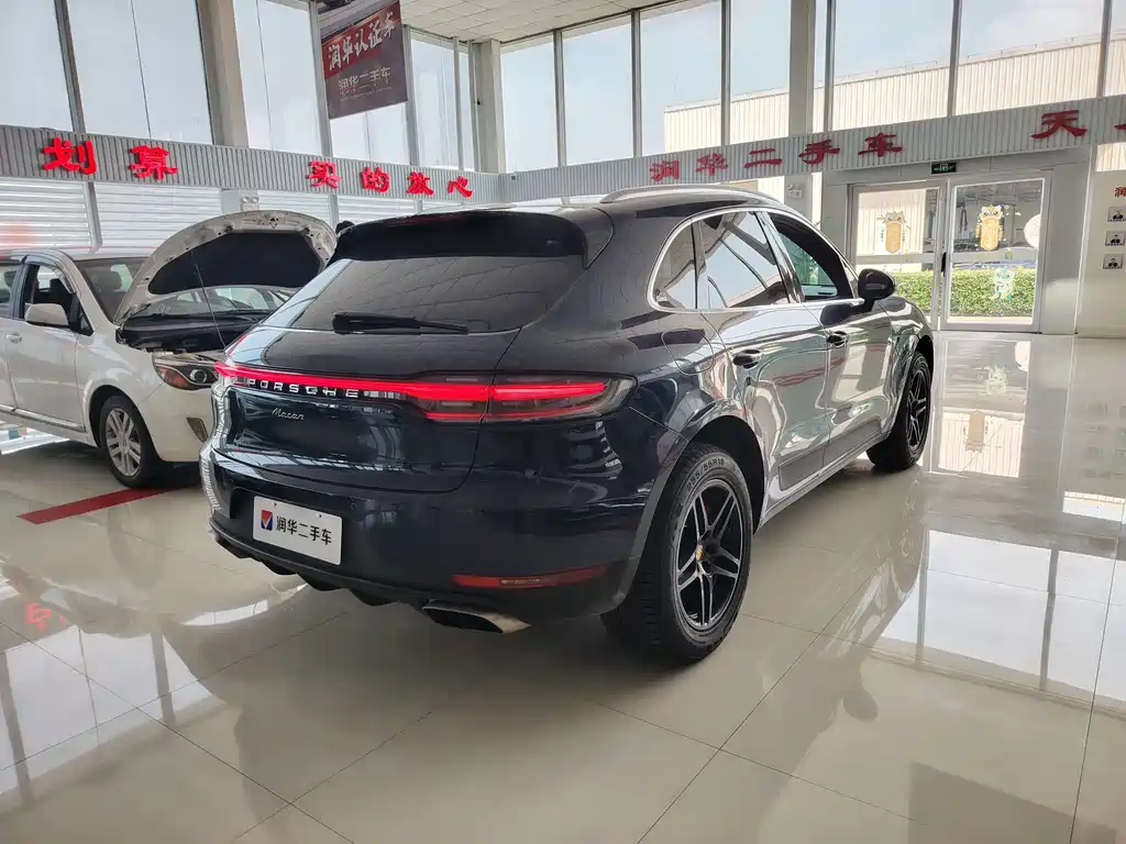 Porsche Macan 2021 — фото 13