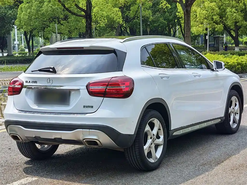 Mercedes-Benz GLA 2018 — фото 21