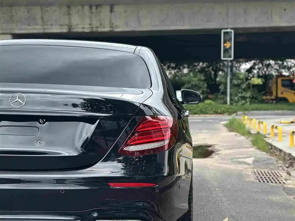 Mercedes-Benz E-Class 2017 — фото 10