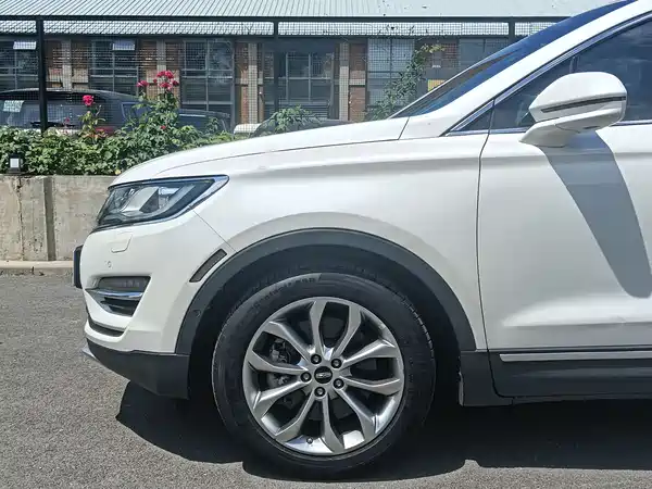 Lincoln MKC 2017