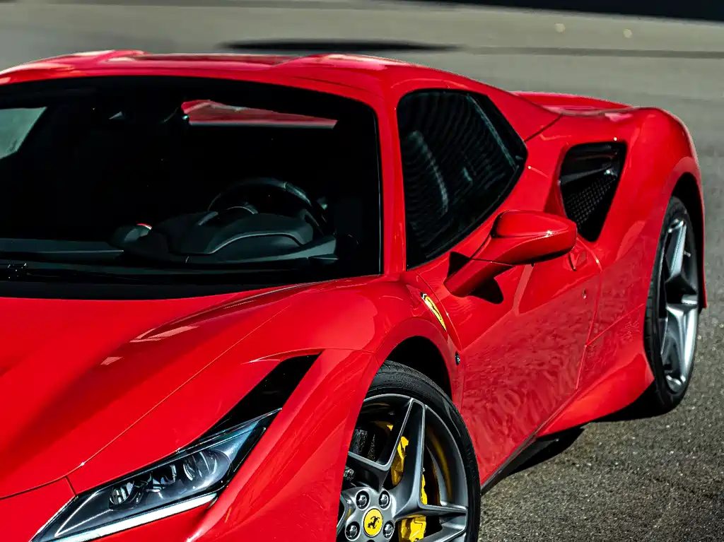 Ferrari F8 2021 — фото 18
