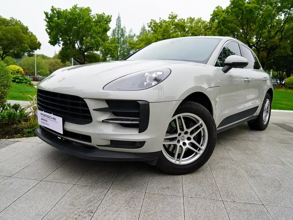 Porsche Macan 2019 — фото 1