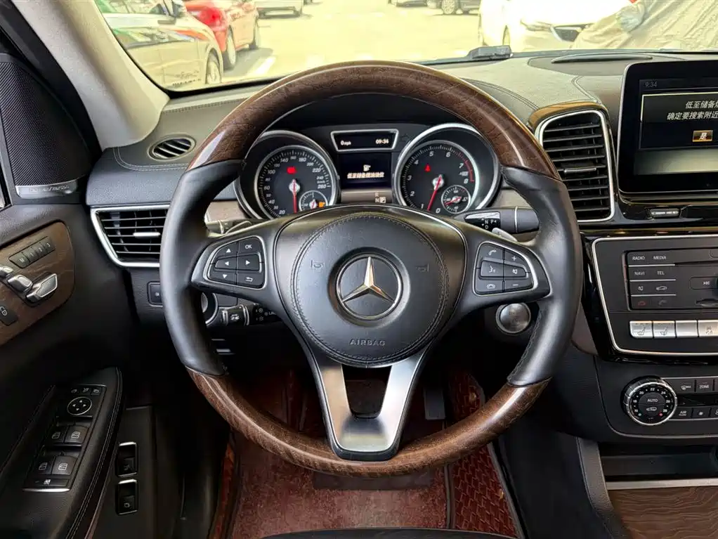 Mercedes-Benz GLS 2016 — фото 5