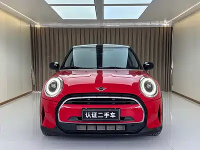 MINI MINI 2024