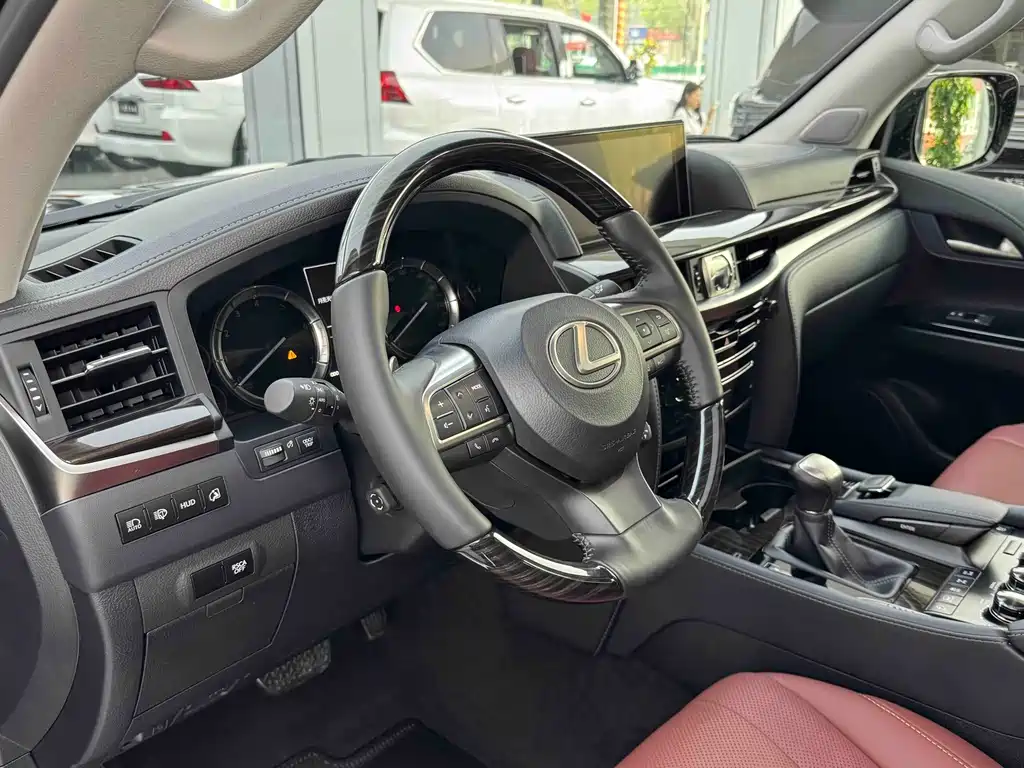 Lexus LX 2020 — фото 10