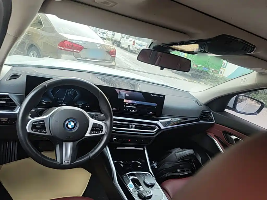 BMW i3 2024 — фото 10