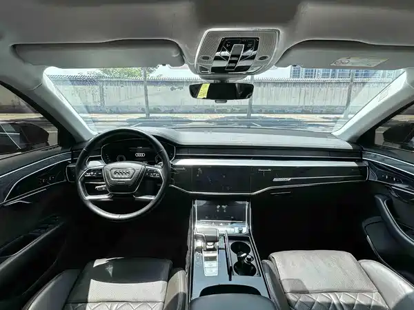 Audi A8 2022