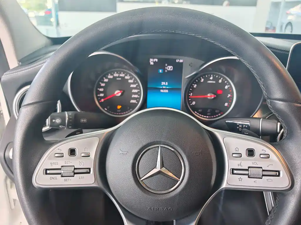 Mercedes-Benz C-Class 2019 — фото 7