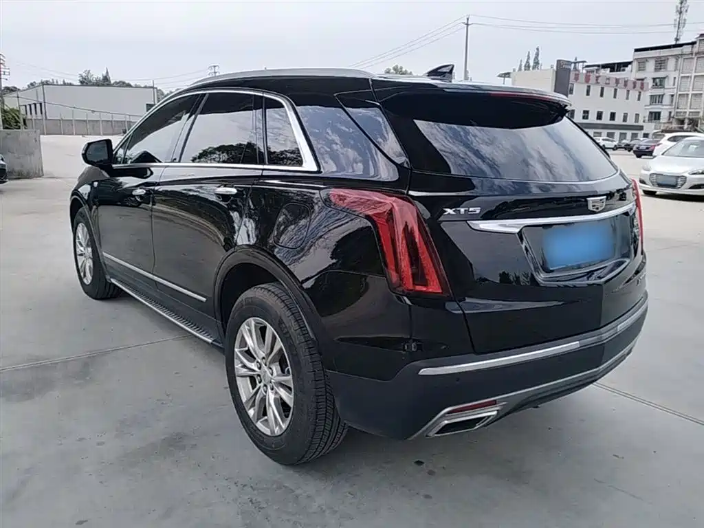 Cadillac XT5 2022 — фото 5