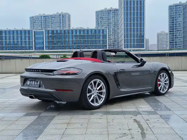 Porsche 718 2017