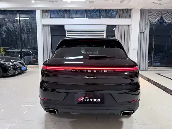 Porsche Cayenne 2025