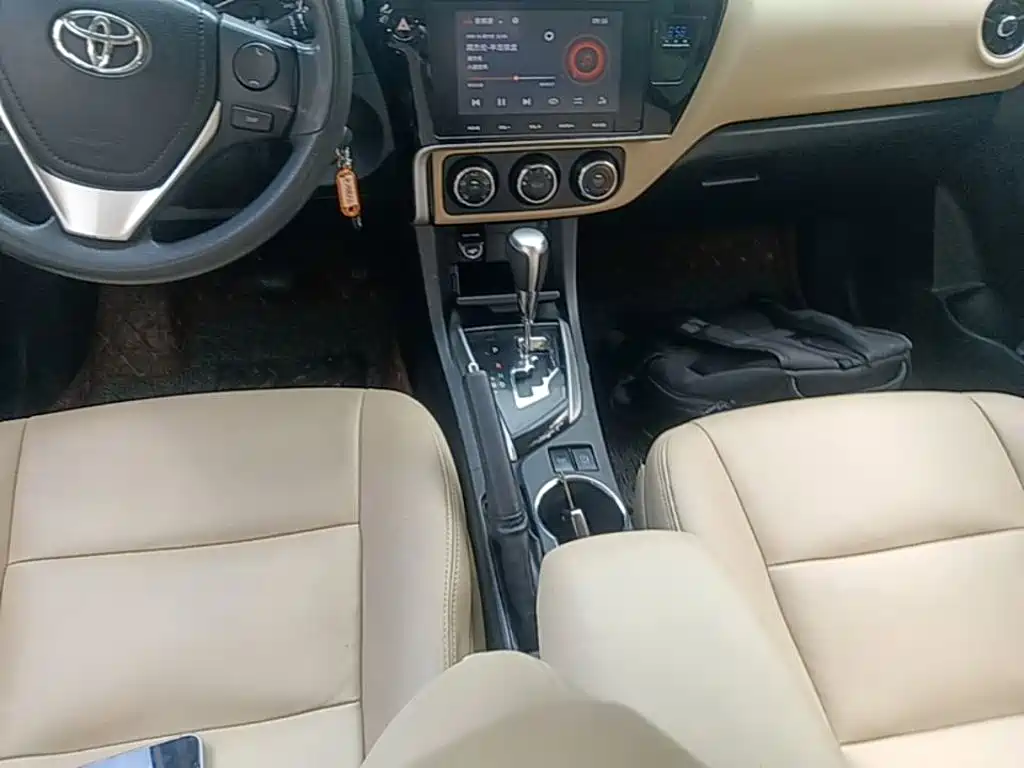 Toyota Corolla 2019 — фото 14