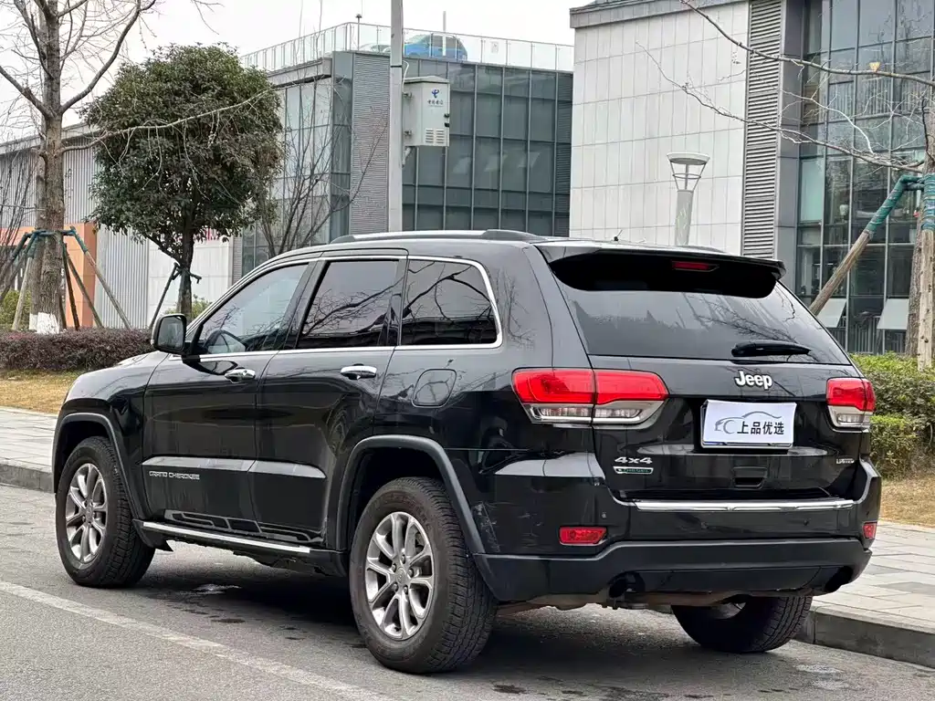 Jeep Grand Cherokee 2017 — фото 4