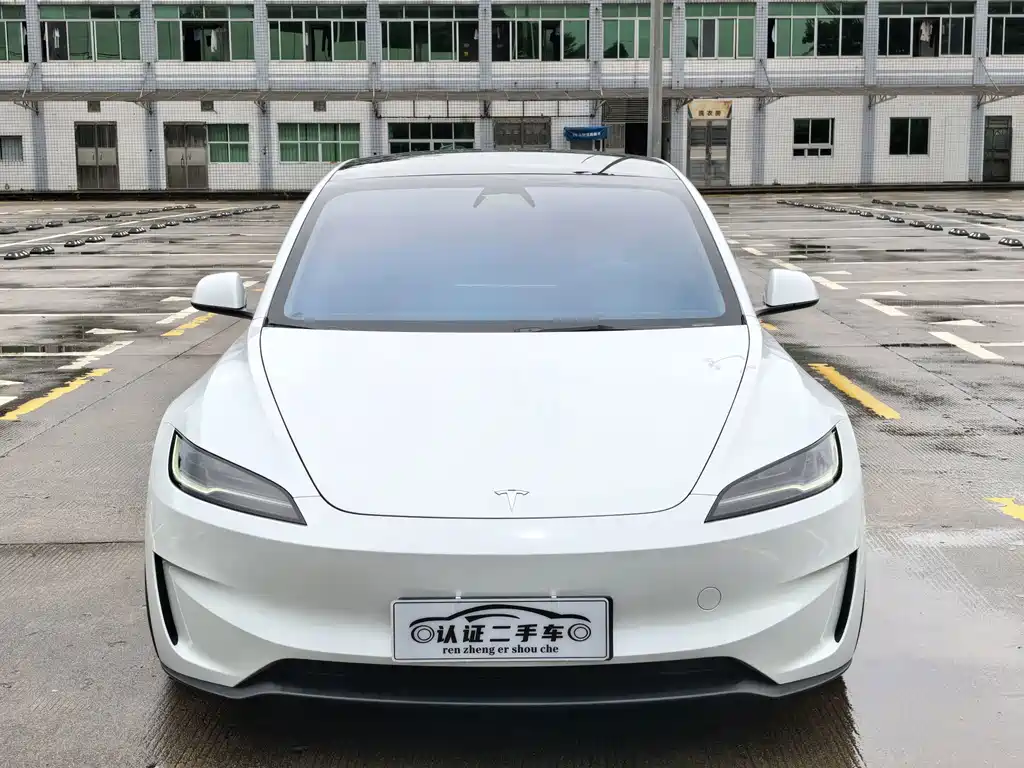 Tesla Model 3 2024 — фото 2
