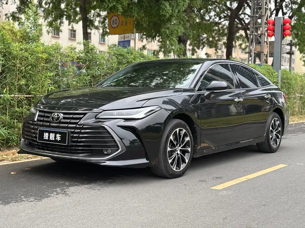 Toyota Avalon 2023 — фото 1