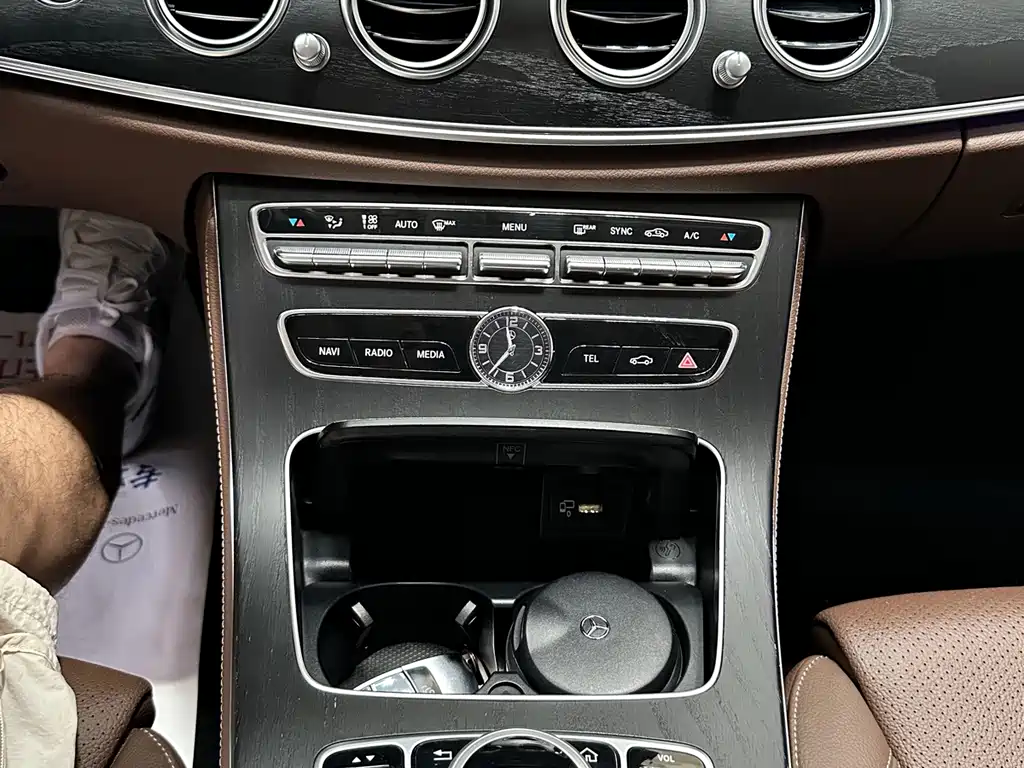Mercedes-Benz E-Class 2018 — фото 14