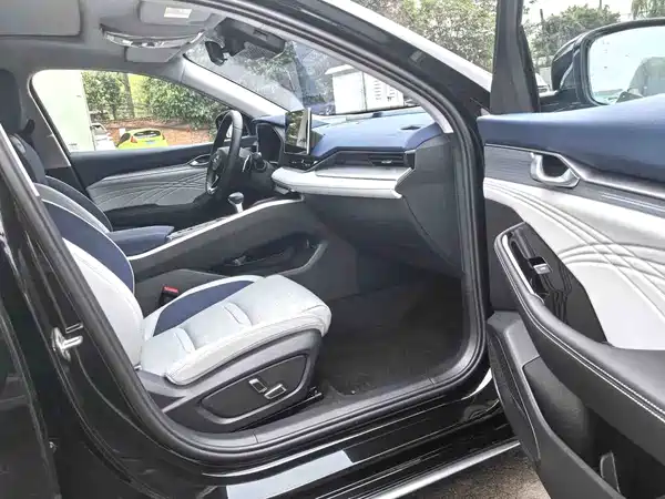 Geely Xingrui 2023